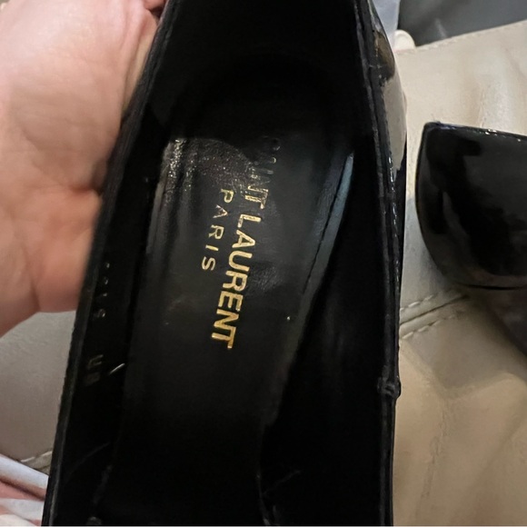 ❤️YSL Authentic Saint Laurent bow patent leather stilettos size 37 = 6 1/2. - Picture 7 of 12